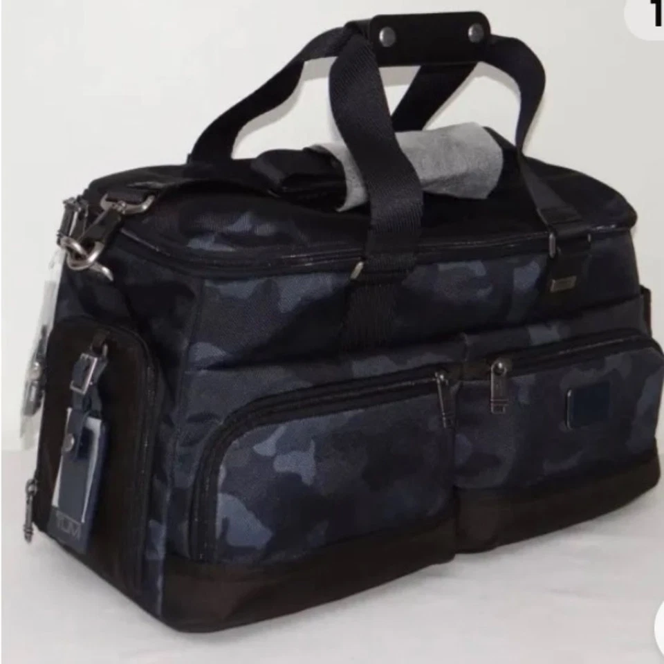 Bolso de gimnasio McMillin camuflado nuevo con etiquetas Foto 1 de 4