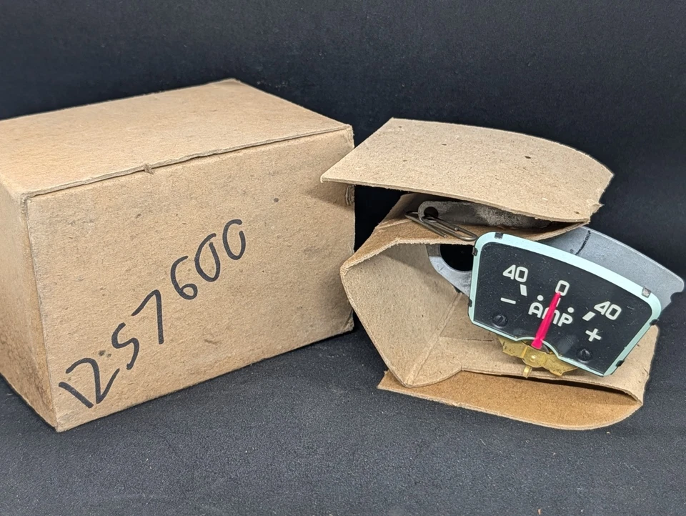 NOS 1949 CHRYSLER 6 CILINDROS ROYAL WINDSOR AMPERÍMETRO BATERIA CARGA PAINEL MEDIDOR 1257600 - Imagem 1 de 4