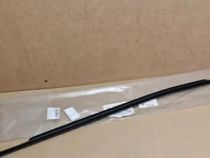 Sello ventana puerta trasera izquierda Skoda Karoq 2018-2024 575839477D 5AP genuino - Imagen 1 de 13