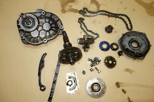 Piaggio SFERA125 scooter bola varias piezas de motor cubierta de cadena aceite - Imagen 1 de 8