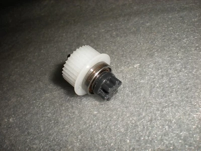 Genuino Electrolux Ergorapido Aspiradora EHVS3510AR Cabezal Eléctrico Rodillo Cepillo Engranaje Foto 1 de 4