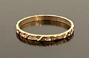 10K massiver Gelbgold floral geätzt Baby Ring Bandgröße 0,5 - Bild 1 von 2