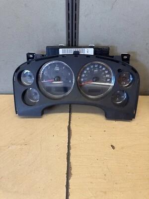 2007 GMC Yukon Denali Instrument Cluster And Bezel - Image 1 of 2