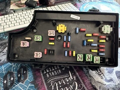 2011-2014 JEEP PATRIOT COMPASS TOTALLY INTEGRATED POWER MODULE P/N: 04692343AF - Image 1 of 4