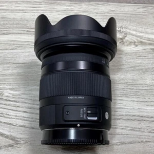 SIGMA 17-70mm F2.8-4 DC MACRO HSM Contemporary Zoom Lens For SONY Alpha A Mount - Picture 1 of 3