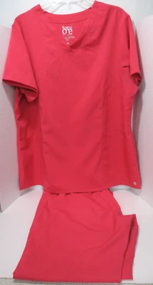 Barco One Scrub Set Women Racer Top 2XL & Pant Size Large Coral Reef READ - Image 1 of 4