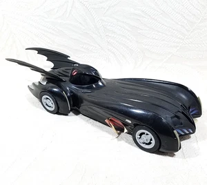 Coche de juguete Kenner Batmobile Batman & Robin 1997 de colección - incompleto, vendido como está - Imagen 1 de 19