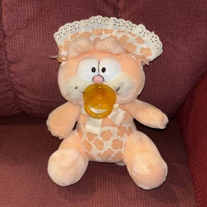 Garfield Baby Pink Plush - Picture 1 of 4