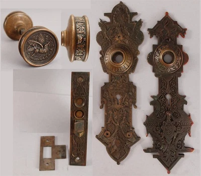 Antiguo pomo de puerta estético Russell & Erwin del siglo XIX de bronce herrajes Foto 1 de 4