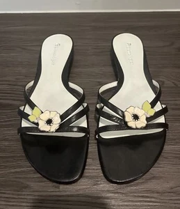 Etienne Aigner E-Nata Black Leather Floral Decor Slip On Sandals Sz 9M - Picture 1 of 12