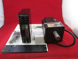 Oriental Motor FBLD120CW  GFB5G20 Brushless DC Motor Driver Gear Head new - Picture 1 of 4