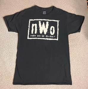 Camiseta WWE New World Order Blanca y Negra Para Hombre Talla M - Imagen 1 de 6