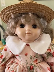 Western Miniature sized female dolls About 20 Years Old- Mint Condition New - Picture 1 of 6