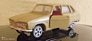 VINTAGE RENAULT 16 TOY CAR MADE IN USSR BROWN PLASTIC MODEL 1/43 SOVIET RUSSIA - Picture 1 of 23