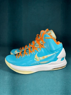 Size 9 - Men’s Nike KD 5 Easter multicolor shoes - Image 1 of 4