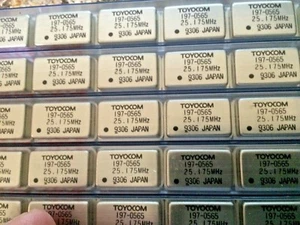 100 Pieces TOYOCOM 25.175MHZ Crystal Clock Osillators - Picture 1 of 1