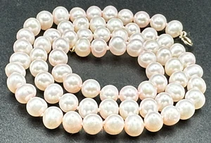 JCM 10k Gold Pink Pearl Knotted Necklace Beaded Signed 17.5in 21g - Picture 1 of 9