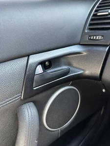 pontiac g8 Interior Front door handles - Picture 1 of 2