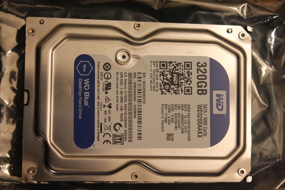 Western Digital Caviar Blue 320GB Internal 7200RPM 3.5" (WD3200AAKX) HDD - Image 1 of 1