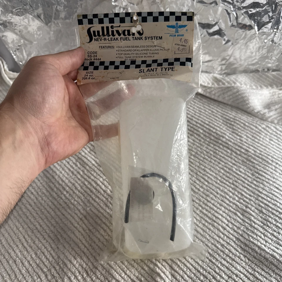 Sullivan S444 Slant Fuel Tank 24 Oz