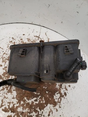 Bote de vapor de combustible MALIBU 2011 1427594 Foto 1 de 4