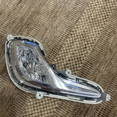 雾灯总成-常规 TYC 19-12069-00 适合 12-17 现代口音 — 第 1/3 张图片