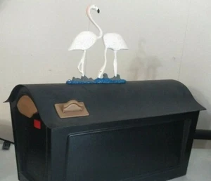 FLAMINGO Mailbox topper/ornament,STURDY CAST aluminum.Full color as shown - Picture 1 of 2