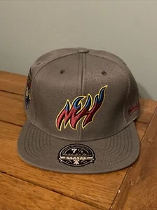 Miami Heat Mitchell & Ness Hardwood Classics 2012 NBA Champions Fitted Hat 7 1/2 - Picture 1 of 7