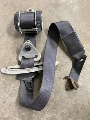 07-09 2009 Cadillac SRX PASAJERO DERECHO TRASERO CINTURÓN RETRACTOR SEGUNDA FILA NEGRO Foto 1 de 4