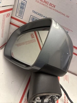 Оригинальное серое зеркало бокового обзора для водительской двери Volvo XC60 LH 2018-2024 годов выпуска без камары - Изображение 1 из 4