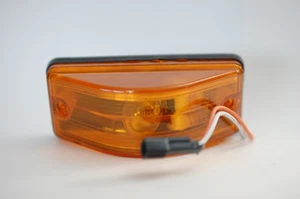 International 2593600C91 Light Turn Signal - Picture 1 of 4