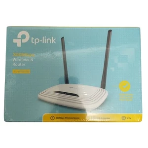 TP-Link TL-WR841N 300Mbps Wireless N Router 1 x WAN 4 x LAN 2.4GHz 802.11bgn - Picture 1 of 7