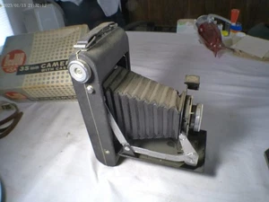 Vintage Kodak Vigilantis Six-16 Folding Camera with Booklet - Picture 1 of 2
