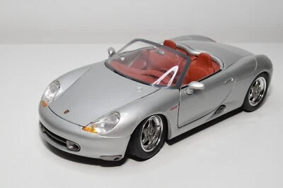 B60 1:18 MAISTO PORSCHE BOXSTER GRIGIO METALLIZZATO OTTIME CONDIZIONI. - Immagine 1 di 4