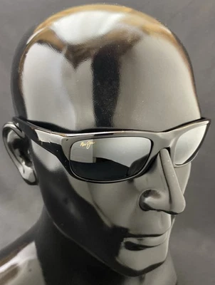 New MAUI JIM Sunglasses STINGRAY Wrap Gloss Black Grey AUTHENTIC $289 retail - Image 1 of 4