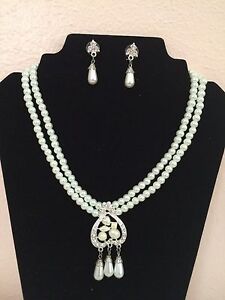 Avon Silver Tone Pearl Crystal  Rhinestone  Necklace Earrings Set