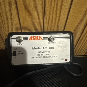 ASKA Model: AM-125 UHF/VHF/FM 25 dB Gain Distribution Amplifier - Picture 1 of 3