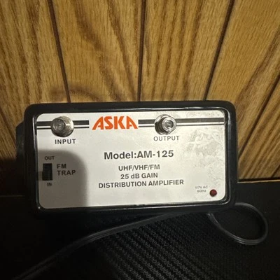 ASKA Model: AM-125 UHF/VHF/FM 25 dB Gain Distribution Amplifier - Image 1 of 3