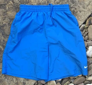 Pantaloncini Nike in nylon 11-12 anni. Blu. Taglia: Youth Large. Usato - Foto 1 di 6