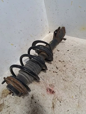 Lh 司机侧支柱 2011 Patriot Sku#4125792 — 第 1/4 张图片