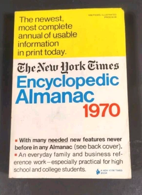 NEW YORK TIMES Vintage 1970 Encyclopedic Almanac Paperback Book Original - Image 1 of 4