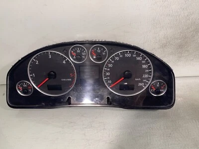 Painel de instrumentos velocímetro diesel 4Z7920900A Audi A6 Allroad C5 2001 ONV9974 - Imagem 1 de 4
