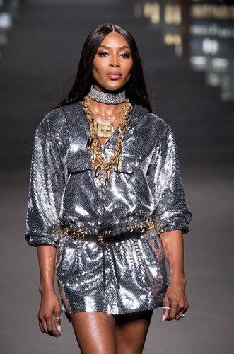 MOSCHINO x H&M hm Abito con cappuccio argento paillettes taglia S NUOVO Y2K TikTok Chic Naomi