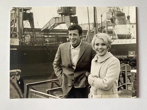 Original photo EXHAUST FREE Jean Seberg JEAN-PAUL BELMONDO boat 13x18cm - Picture 1 of 1