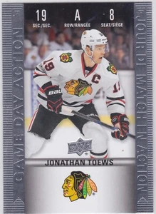 19/20 TIM HORTONS...JONATHAN TOEWS...GAME DAY ACTION...# HGD-8...BLACKHAWKS - Foto 1 di 1