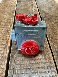Valvola gas scaldabagno Robertshaw 66-136-108 AP-8555-B - Foto 1 di 5