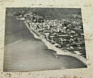 Ritaglio originale del 1964 Ventimiglia panorama da Levante con spiaggia - Picture 1 of 1