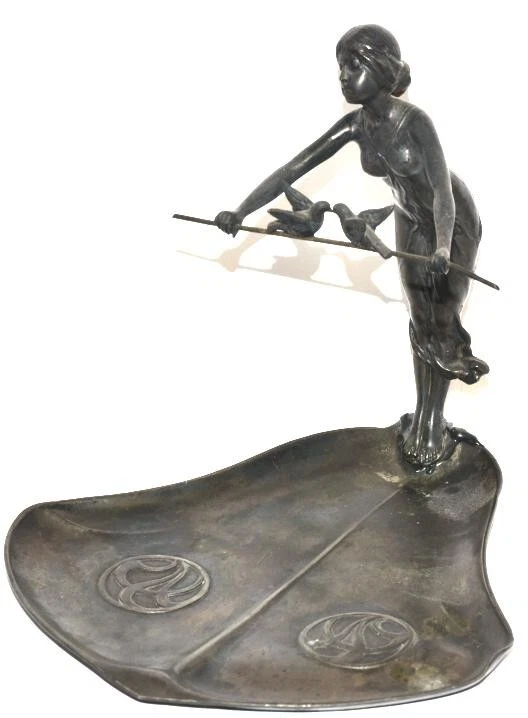 Art Nouveau Circa. Bandeja de tarjetas de llamadas de 1900 con encantadora doncella GRAN TAMAÑO WMF peltre Foto 1 de 4