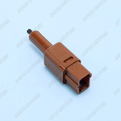 25300-3RA0A Genuine OEM Nissan Quest Infiniti EX35 Brake Switch Assy-Ascd Cancel - Image 1 of 4