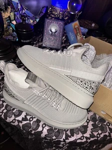New Steve Madden Women’s Size 8 Sneakers Shoes Grey Gray Luxury Trendy Studded - Picture 1 of 8